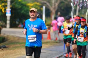 BIB: 43073
                            <button type="button" onclick="openModal(9918666)" class="btn btn-primary btn-sm float-right btn-popup" data-toggle="modal" data-target=".modal-high-quality">
                        <i class="fas fa-shopping-cart"></i> Add to Cart
                    </button>
                                            <button type="button" onclick="isThisMe(9918666, true)" class="btn btn-success btn-sm float-right btn-popup btn-isme hidden" data-toggle="tooltip" data-placement="bottom" title="นี่คือรูปของคุณใช่ไหม คลิกที่นี่เพื่อเอาเข้าอัลบั้ม">
                        <i class="fas fa-plus"></i> Add to album
                    </button>
                    <button type="button" onclick="isThisMe(9918666, false)" class="btn btn-warning btn-sm float-right btn-popup btn-isnotme hidden">
                        <i class="fas fa-ban"></i> Remove from album
                    </button>